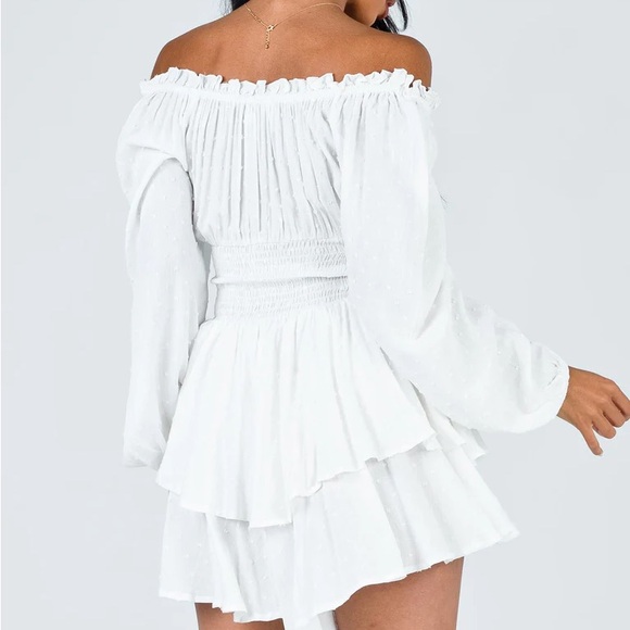 SOLD OUT PRINCESS POLLY WHITE DRESS/ROMPER - Picture 3 of 4